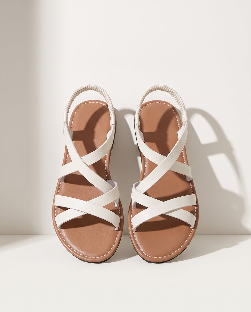 Sidonie | Low Heel Strappy Flat Sandals White Silver Holiday — voorkant