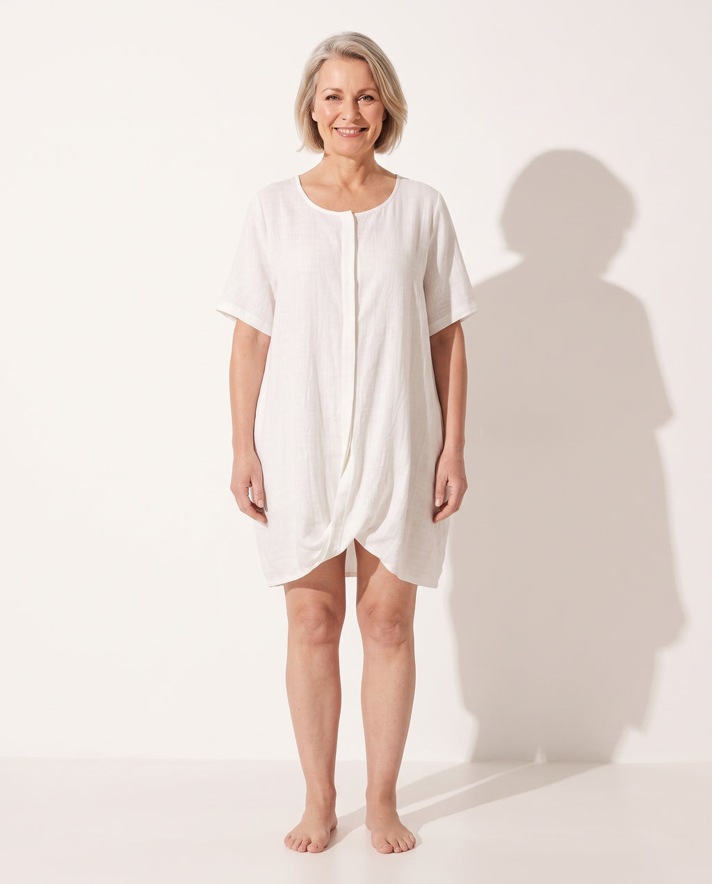 Eulalie | White Summer Beach Wedding Guest Dress — voorkant
