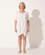 Eulalie | White Summer Beach Wedding Guest Dress — voorkant