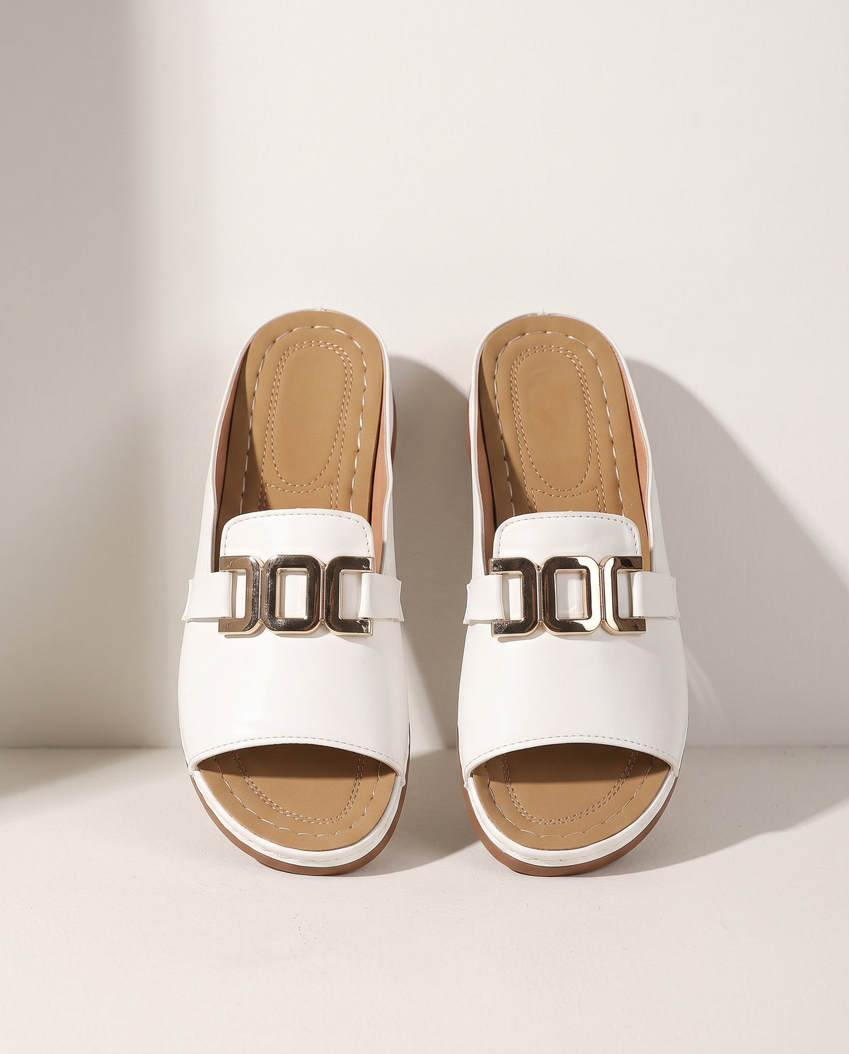Katarina | Strappy Low Wedge Block Heel Silver Sandals — voorkant