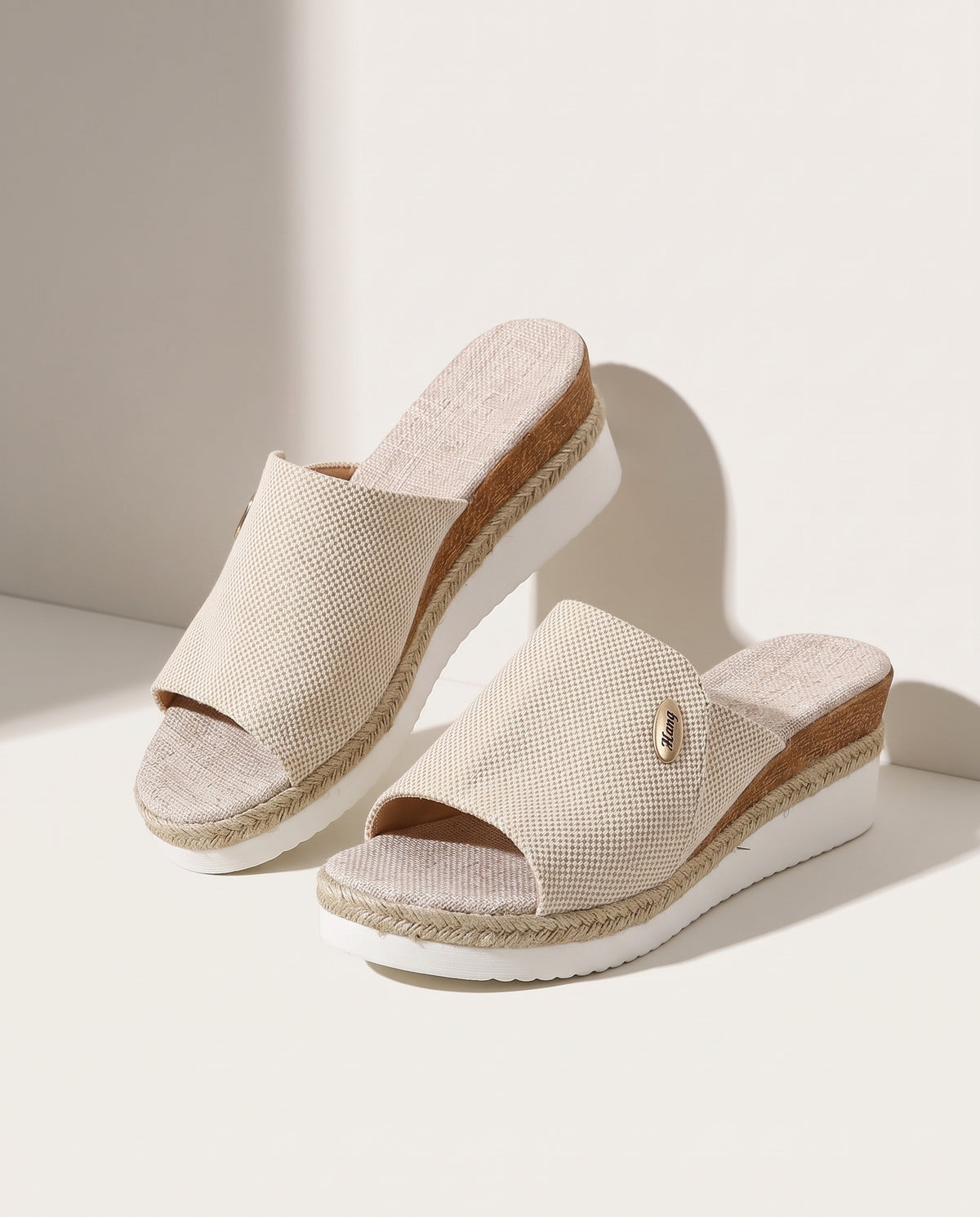 Isolde | Low Wedge Heel Canvas Sandals For Beach Outfits — voorkant